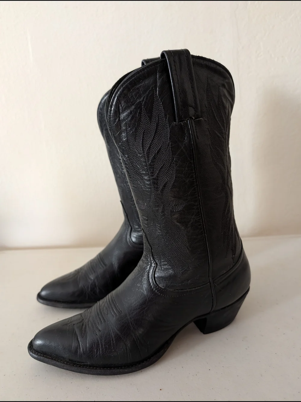 Tony Lama Black Leather Western Heeled Boots. Size 4.5.